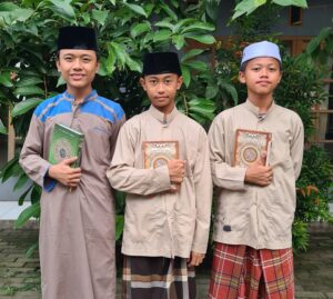 Wakaf Qur’an di Ponpes Daarul Hasani – Jawa Barat